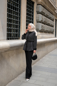 Taş Detay Düğmeli Gömlek Yaka Takım Siyah