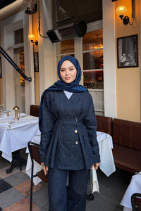 Taş Detay Düğmeli Takım Lacivert