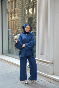 Taş Detay Etekli Takım Lacivert