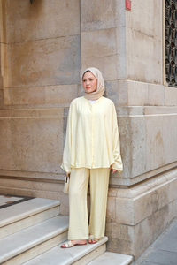 Taş Detay Etekli Takım Sarı