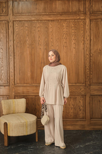 Taş Detay İkili Takım Krem