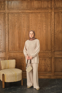 Taş Detay İkili Takım Krem