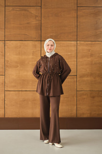 Taş Detay Kapüşonlu Takım Kahverengi