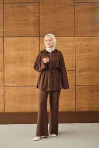 Taş Detay Kapüşonlu Takım Kahverengi