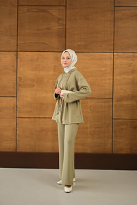 Taş Detay Kapüşonlu Takım Yeşil