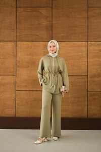 Taş Detay Kapüşonlu Takım Yeşil