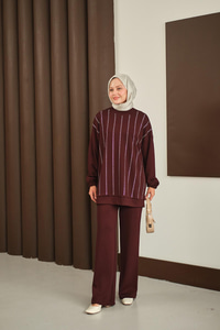 Taş Detay Takım Bordo