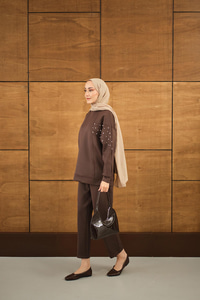 Taş Detay Takım Kahverengi