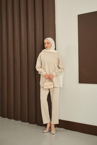 Taş Detay Takım Krem