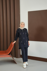 Taş Detay Takım Lacivert