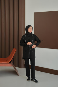 Taş Detay Takım Siyah