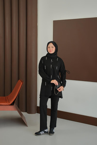 Taş Detay Takım Siyah