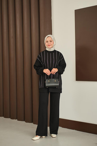 Taş Detay Takım Siyah