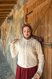 Taş Detay Triko Ceket Bej