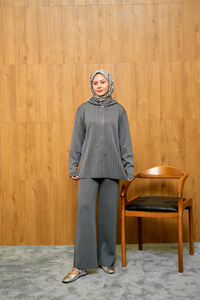 Taş Detay Triko Takım Gri