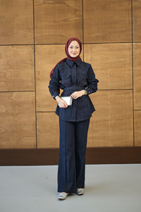 Taş Detaylı Gömlek Yaka Kemerli Kot Takım Lacivert