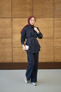 Taş Detaylı Gömlek Yaka Kemerli Kot Takım Lacivert