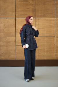 Taş Detaylı Gömlek Yaka Kemerli Kot Takım Lacivert