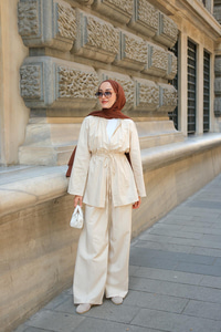 Taş Detaylı İkili Takım Krem