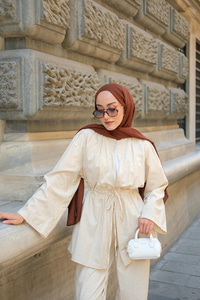 Taş Detaylı İkili Takım Krem