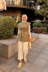 Taş Detaylı Kapitone Yelek Haki Yeşil