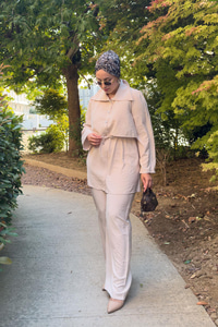 Taş Düğme Detaylı Takım Krem