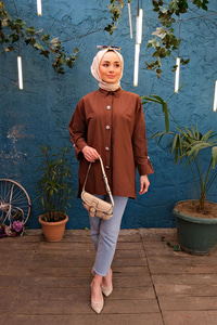 TAS DUGMELI DETAYLI GOMLEK KAHVERENGI