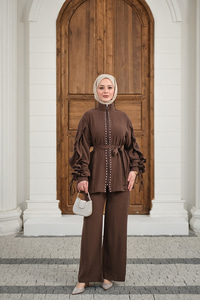 Taş İşlemeli Fermuarlı Bel Bağlamalı Takım Kahverengi