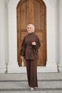 Taş İşlemeli Fermuarlı Bel Bağlamalı Takım Kahverengi