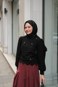 Taş Ve Brode Detaylı Bluz Siyah