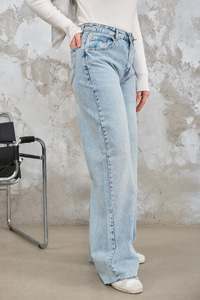 Taş Ve Kesik Detay Kot Pantolon Buz Mavi