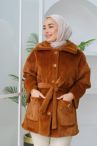 Tasarım Düğme Detaylı Peluş Mont Taba