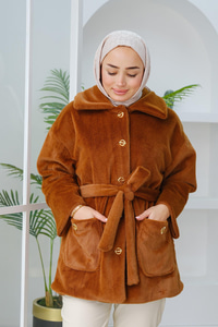 Tasarım Düğme Detaylı Peluş Mont Taba