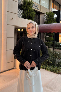 Taşlı Çiçek Düğmeli Hırka Siyah