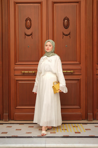 Tül Detay Bağlamalı İkili Takım Beyaz