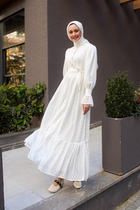 Tül Detay Kemerli Elbise Beyaz