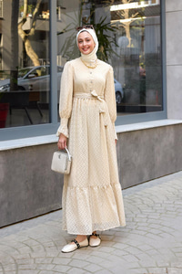 Tül Detay Kemerli Elbise Krem