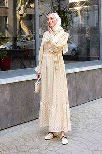 Tül Detay Kemerli Elbise Krem