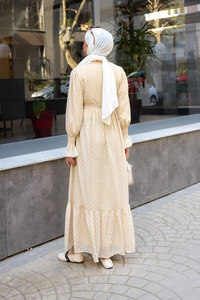 Tül Detay Kemerli Elbise Krem