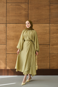 Tül Detay Pelerinli Etekli Takım Fıstık Yeşil