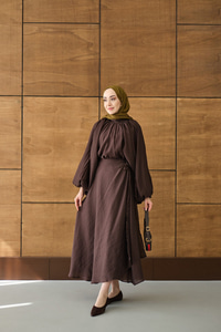 Tül Detay Pelerinli Etekli Takım Kahverengi