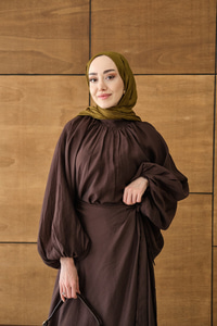 Tül Detay Pelerinli Etekli Takım Kahverengi