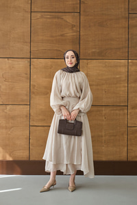 Tül Detay Pelerinli Etekli Takım Krem