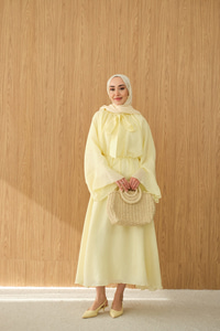 Tül Kumaş Boyun Bağlamalı Detaylı Bel Bağlamalı Elbise Sarı