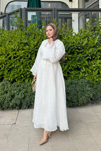 Tül Kumaş Boyun Bağlamalı Detaylı Bel Bağlamalı Elbise Beyaz