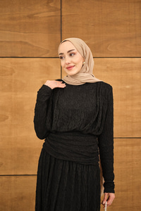 Tül Kumaş Kendinden Desenli Bel Büzgü Detay Elbise Siyah