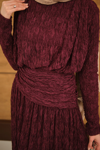 Tül Kumaş Kendinden Desenli Bel Büzgü Detay Elbise Bordo