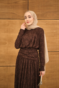 Tül Kumaş Kendinden Desenli Bel Büzgü Detay Elbise Kahverengi