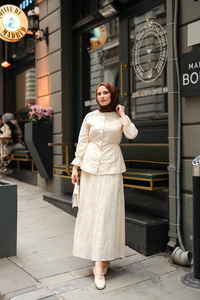 Twist işlemeli Brode Takım Krem