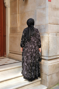 Tyess Desenli Elbise Siyah